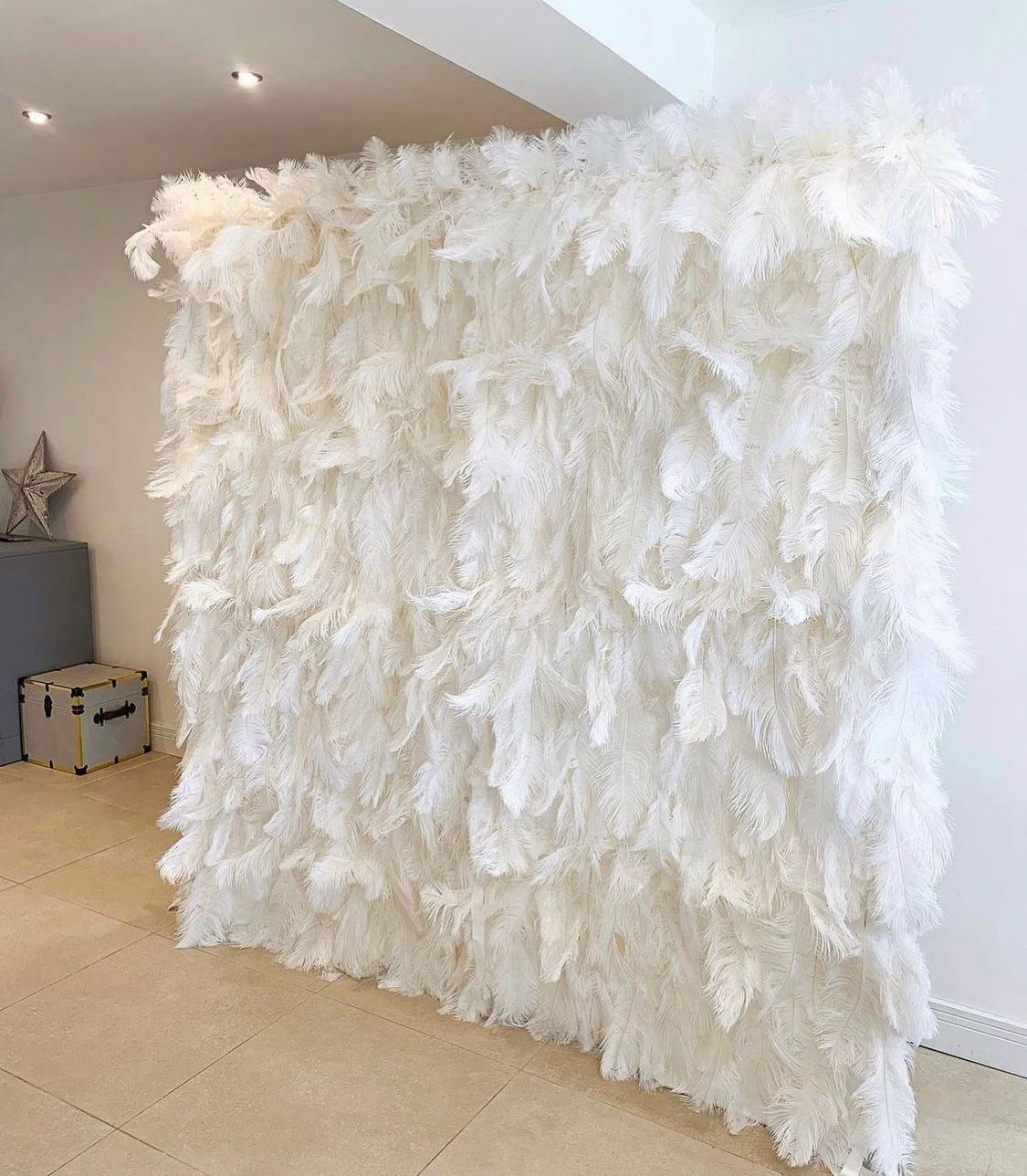 Feather wall 2m x 2m white - Supply my events - Feather wall backdrop - event decorations - wedding decor - party decor - props - party decor - interior design - sequin panels - party backdrop - event decor - salon decor
